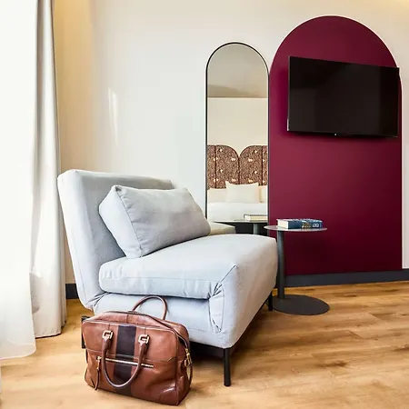 Ibis Styles Centro Maravillas Hotel