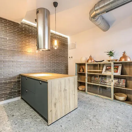 Exclusivo Totalmente Reformado Apartment