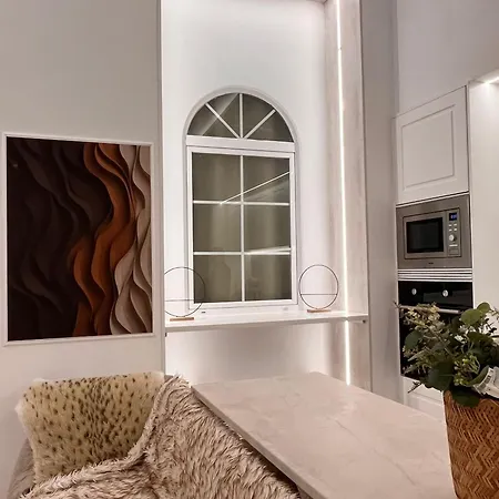 Apartment E6 Delux Plaza Mayor *