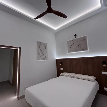 Apartment E8 Delux Plaza Mayor *