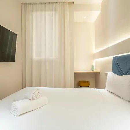 Vip Malasana 6 Pax * Madrid