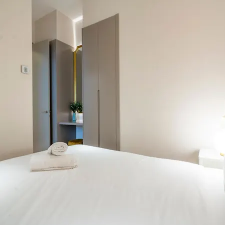 Vip Malasana 6 Pax * Madrid