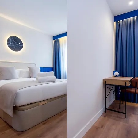 Iconic Apartahotel