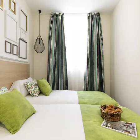 Blume Conde Aranda Apartment