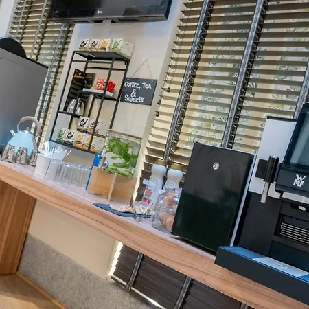 马德里萨尔第耐罗酒店 马德里