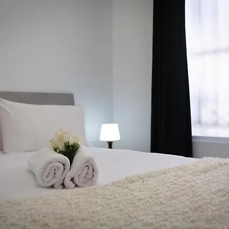 Apartment Larga Noviciado Centro Madrid