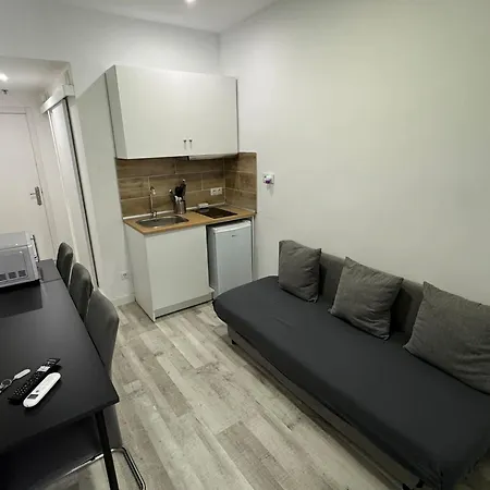 Apartment Larga Noviciado Centro