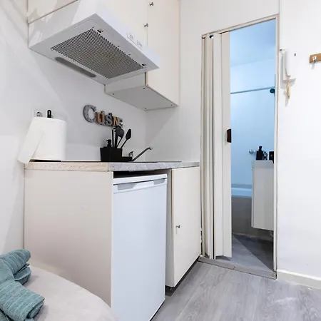Apartment Petit Estudio En , Centro, 2 Pax, Wi-fi & Tv Madrid