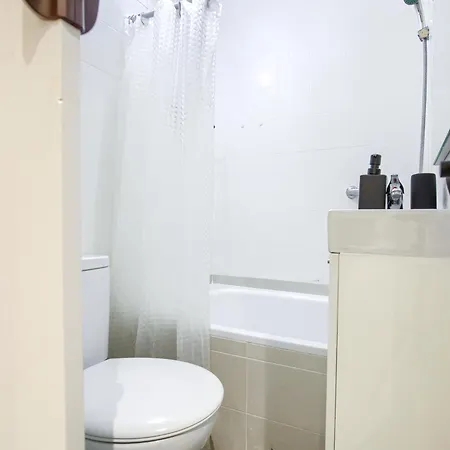 Apartment Petit Estudio En , Centro, 2 Pax, Wi-fi & Tv *