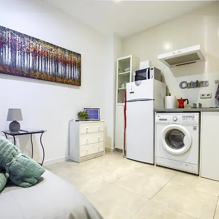 Coqueto Estudio En Madrid, Centro, 2 Pax, Wifi & Tv