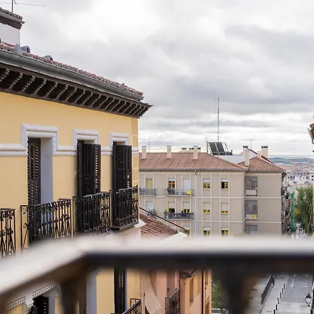 Apartment Grande En Lavapies Alquiler Temporal Madrid