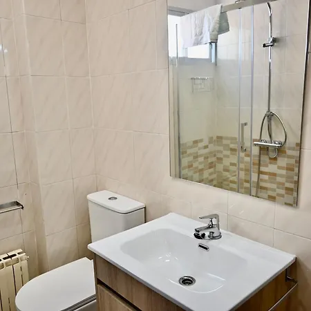 Apartment For Vivienda Temporal De Cuatro En Arganzuela Man102 *