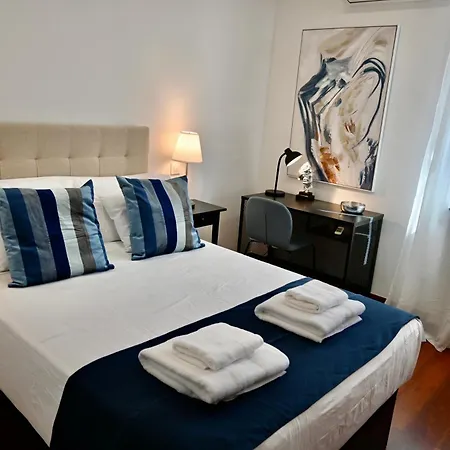 Apartment For Vivienda Temporal De Cuatro En Arganzuela Man102 Madrid