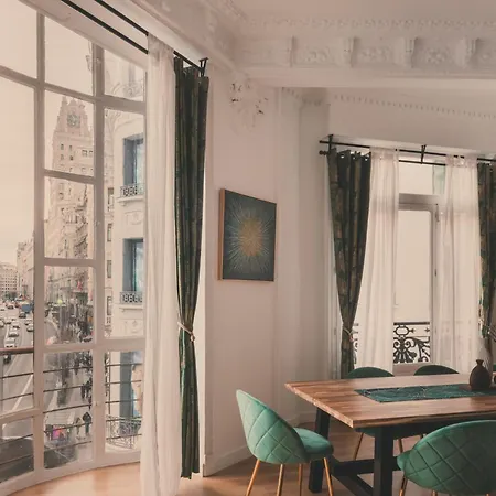 Apartamento 8 Rooms, 6 Bathrooms Over Gran Via Street