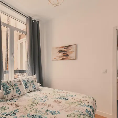 Apartamento 8 Rooms, 6 Bathrooms Over Gran Via Street