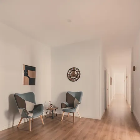 8 Rooms, 6 Bathrooms Over Gran Via Street Apartamento *