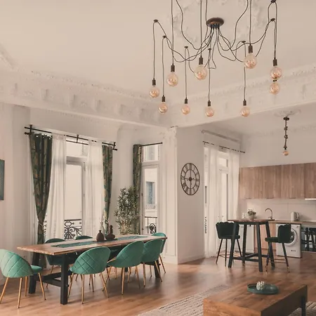 Apartamento 8 Rooms, 6 Bathrooms Over Gran Via Street Madrid