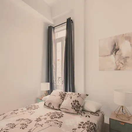 Apartamento 8 Rooms, 6 Bathrooms Over Gran Via Street *