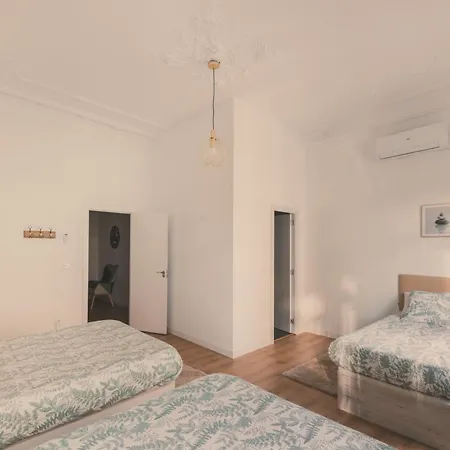 Apartamento 8 Rooms, 6 Bathrooms Over Gran Via Street Madrid