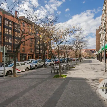 Escapada Con Parking 3, Vive La Latina * مدريد