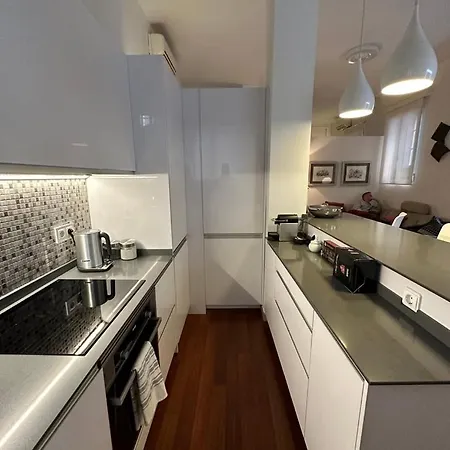 Encanto Y Elegancia En El Corazon De | By Airnest Apartment