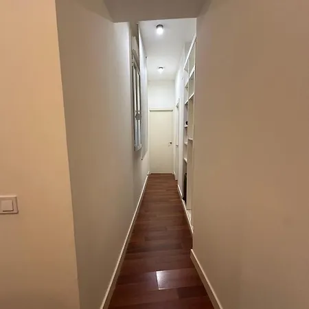 Apartment Stylish & Cozy 1br Steps From Royal Palace | By Airnest