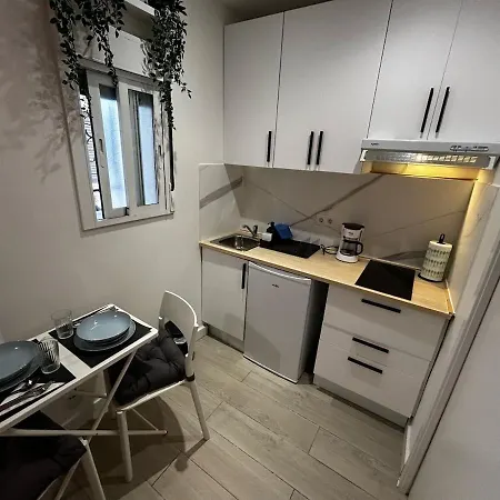 Hermoso Estudio En El Centro De * Madrid