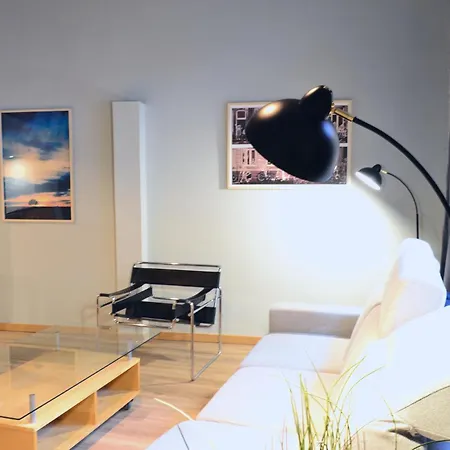 Amplio Prosperidad Apartment