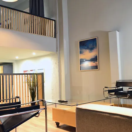 Amplio Prosperidad Apartment *
