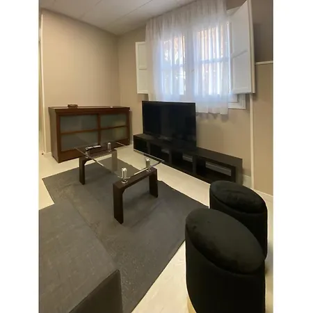 Comfortable For 2 People - 1 Madrid