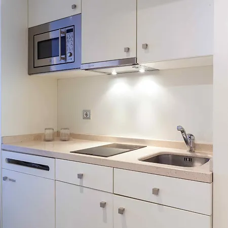 Viena Plaza De Espana Aparthotel 3*