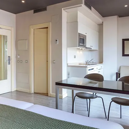 Viena Plaza De Espana Aparthotel