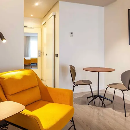 Aparthotel Viena Plaza De Espana 3*