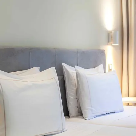 Aparthotel Viena Plaza De Espana 3*
