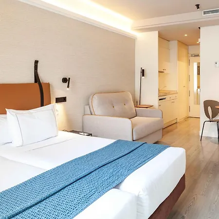 Viena Plaza De Espana Aparthotel 3*