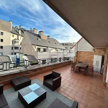Spacious And Bright Penthouse With Terrace