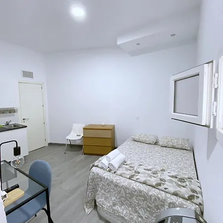 Travelstay Fuencarral Apartment Madrid