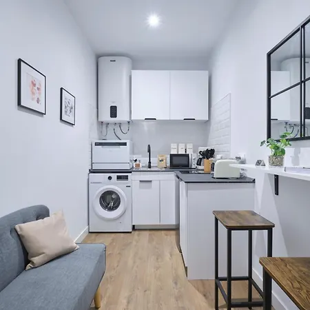 Lovely - Apartasuite Completo En Excelente Ubicacion En Apartment Madrid