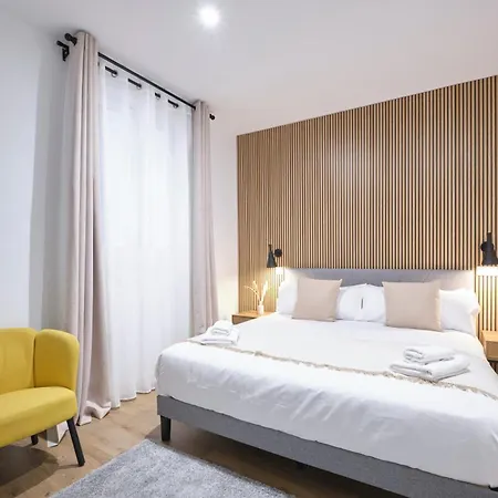 Lovely - Apartasuite Completo En Excelente Ubicacion En Apartment Madrid