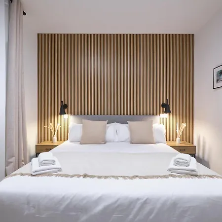 Lovely - Apartasuite Completo En Excelente Ubicacion En Madrid