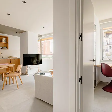 Moderno Y Luminoso Piso Cerca Al Paque Del Retiro Apartamento Madrid