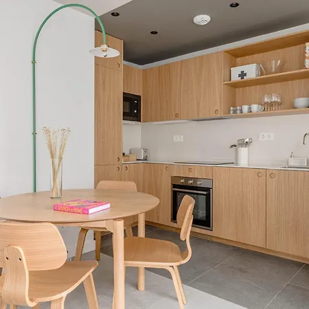 Moderno Y Luminoso Piso Cerca Al Paque Del Retiro Apartamento Madrid