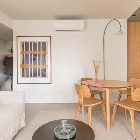 Moderno Y Luminoso Piso Cerca Al Paque Del Retiro Apartamento