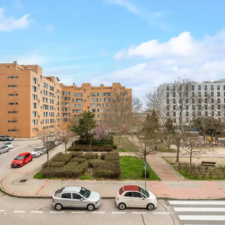 En Tablas Con Garaje Y Piscina Alquiler Temporal Apartamento Madrid