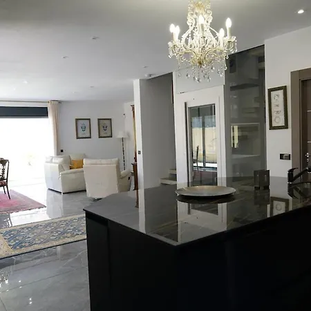 Feriehus Casa Completa De Lujo Con Jardin Y Piscina Compartida *