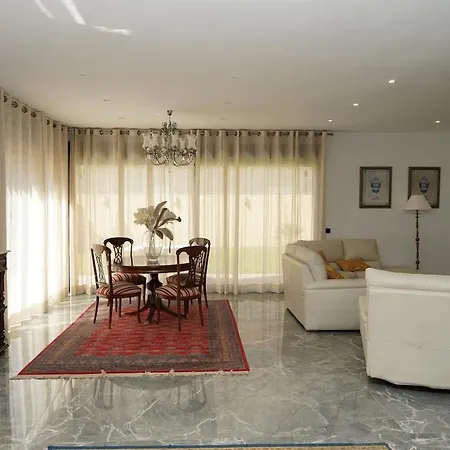 Feriehus Casa Completa De Lujo Con Jardin Y Piscina Compartida Madrid