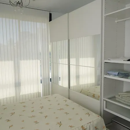 Casa Completa De Lujo Con Jardin Y Piscina Compartida Madrid