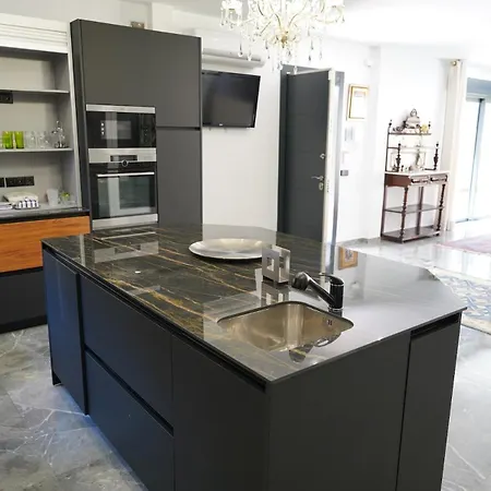 Casa Completa De Lujo Con Jardin Y Piscina Compartida Feriehus