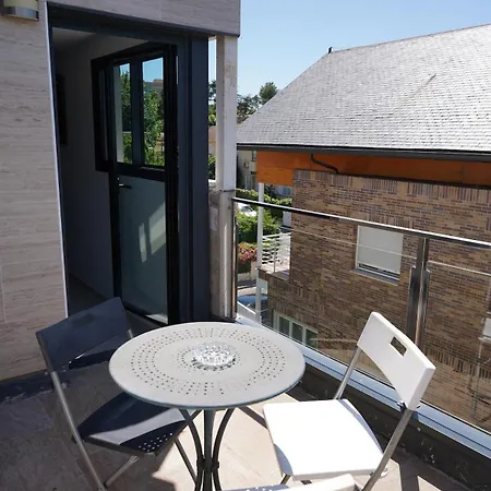 Casa Completa De Lujo Con Jardin Y Piscina Compartida Madrid