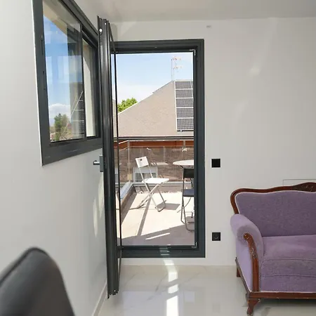 Casa Completa De Lujo Con Jardin Y Piscina Compartida Feriehus Madrid